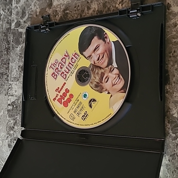 The Brady Bunch DVD set 1st 7 Episodes of 1st Season - Picture 2 of 6